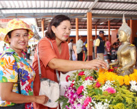 ผู้ว่าฯ สุราษฎร์ธานี ร่วมงานบุญทอดผ้าป่าสามัคคีเพื่อทำถนนคอน ... พารามิเตอร์รูปภาพ 29