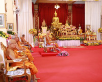 พระบาทสมเด็จพระเจ้าอยู่หัว ทรงพระกรุณาโปรดพระราชทานผ้าไตร น้ ... พารามิเตอร์รูปภาพ 8