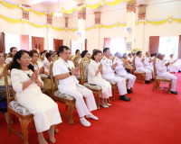 พระบาทสมเด็จพระเจ้าอยู่หัว ทรงพระกรุณาโปรดพระราชทานผ้าไตร น้ ... พารามิเตอร์รูปภาพ 12