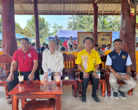 รองผู้ว่าราชการจังหวัดสุราษฎร์ธานี เป็นประธานงานพิธียกยอดพระ ... พารามิเตอร์รูปภาพ 1
