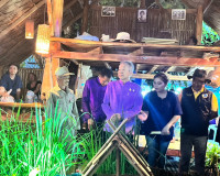 รองผู้ว่าราชการจังหวัดสุราษฎร์ธานี เป็นประธานเปิดงานพระแสงรำ ... พารามิเตอร์รูปภาพ 8