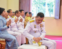 จังหวัดสุราษฎร์ธานีจัดพิธีเจริญพระพุทธมนต์เนื่องในวันคล้ายวั ... พารามิเตอร์รูปภาพ 19
