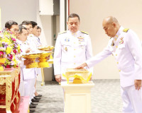 จังหวัดสุราษฎร์ธานีจัดพิธีรับพระราชทานพระบรมฉายาลักษณ์ พระบา ... พารามิเตอร์รูปภาพ 8