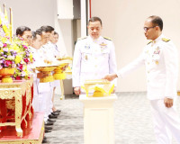 จังหวัดสุราษฎร์ธานีจัดพิธีรับพระราชทานพระบรมฉายาลักษณ์ พระบา ... พารามิเตอร์รูปภาพ 9