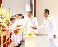 จังหวัดสุราษฎร์ธานีจัดพิธีรับพระราชทานพระบรมฉายาลักษณ์ พระบา ... พารามิเตอร์รูปภาพ 12