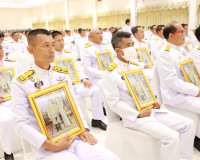 จังหวัดสุราษฎร์ธานีจัดพิธีรับพระราชทานพระบรมฉายาลักษณ์ พระบา ... พารามิเตอร์รูปภาพ 16