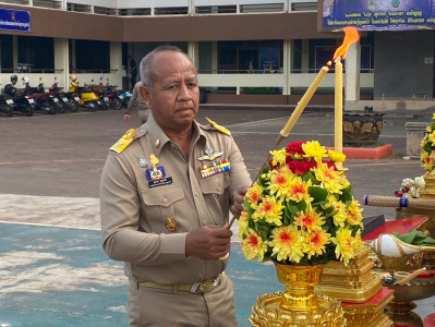 รองผู้ว่าราชการจังหวัดสุราษฎร์ธานี เป็นประธานในพิธีสักการะสิ ... พารามิเตอร์รูปภาพ 1