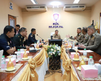 ผู้ว่าราชการจังหวัดสุราษฎร์ธานี นำทีมตำรวจ ป.ป.ส. แถลงผล &quot;ยุ ... พารามิเตอร์รูปภาพ 2