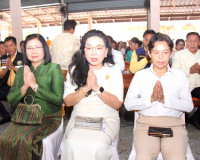 ผู้ว่าฯ สุราษฎร์ธานีนำพุทธศาสนิกชนนับพันคนร่วมงานบุญประเพณีว ... พารามิเตอร์รูปภาพ 3