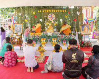 ผู้ว่าฯ สุราษฎร์ธานีนำพุทธศาสนิกชนนับพันคนร่วมงานบุญประเพณีว ... พารามิเตอร์รูปภาพ 17