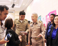 คปภ.สุราษฎร์ธานีจัดเวทีส่งเสริมให้ประชาชนเกิดความตระหนักรู้แ ... พารามิเตอร์รูปภาพ 14