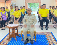 รองผู้ว่าราชการจังหวัดสุราษฎร์ธานี ประธานในพิธีรับมอบหมวกและ ... พารามิเตอร์รูปภาพ 3