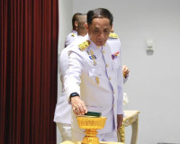 จังหวัดสุราษฎร์ธานีจัดพิธีรับพระราชทานเครื่องราชอิสริยาภรณ์  ... พารามิเตอร์รูปภาพ 1