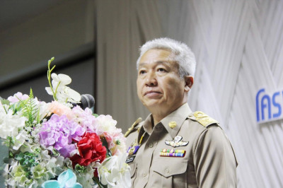 รองผู้ว่าราชการจังหวัดสุราษฎร์ธานี เป็นประธานเปิดประชุมเชิงป ... พารามิเตอร์รูปภาพ 1