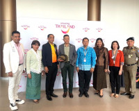 รองผู้ว่าราชการจังหวัดสุราษฎร์ธานี ร่วมต้อนรับเที่ยวบินปฐมฤก ... พารามิเตอร์รูปภาพ 1