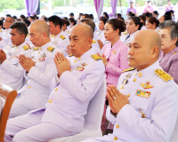 ผู้ว่าฯ สุราษฎร์ธานีนำประชาชนทุกหมูเหล่าร่วมพิธีทำบุญตักบาตร ... พารามิเตอร์รูปภาพ 9