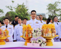 ผู้ว่าฯ สุราษฎร์ธานีนำประชาชนทุกหมูเหล่าร่วมพิธีทำบุญตักบาตร ... พารามิเตอร์รูปภาพ 17