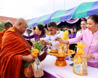 ผู้ว่าฯ สุราษฎร์ธานีนำประชาชนทุกหมูเหล่าร่วมพิธีทำบุญตักบาตร ... พารามิเตอร์รูปภาพ 21