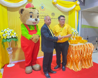 รองผู้ว่าราชการจังหวัดสุราษฎร์ธานี เป็นประธานพิธีเปิดการจำหน ... พารามิเตอร์รูปภาพ 7