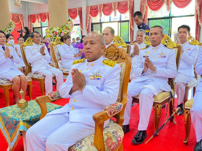 รองผู้ว่าราชการจังหวัดสุราษฎร์ธานี เป็นประธานในพิธีเจริญพระพ ... พารามิเตอร์รูปภาพ 1