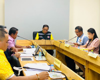 รองผู้ว่าราชการจังหวัดสุราษฎร์ธานี เป็นประธานการประชุมคณะกรร ... พารามิเตอร์รูปภาพ 1