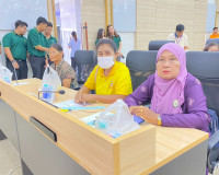 รองผู้ว่าราชการจังหวัดสุราษฎร์ธานี เป็นประธานในพิธีมอบเครื่อ ... พารามิเตอร์รูปภาพ 6