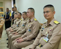 ผู้ว่าราชการจังหวัดสุราษฎร์ธานี ต้อนรับ ผู้บัญชาการทหารเรือ  ... พารามิเตอร์รูปภาพ 6