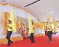 ผู้ว่าราชการจังหวัดสุราษฎร์ธานี รับมอบธงกิจกรรม เดิน วิ่ง ปั ... พารามิเตอร์รูปภาพ 15