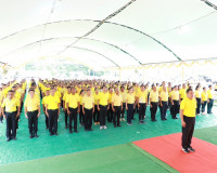 ผู้ว่าราชการจังหวัดสุราษฎร์ธานี รับมอบธงกิจกรรม เดิน วิ่ง ปั ... พารามิเตอร์รูปภาพ 18