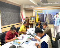รองผู้ว่าราชการจังหวัดสุราษฎร์ธานี เป็นประธานในการประชุมเพื่ ... พารามิเตอร์รูปภาพ 1