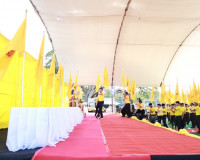 ผู้ว่าราชการจังหวัดสุราษฎร์ธานี ประกอบพิธีฉลองธงตราสัญลักษณ์ ... พารามิเตอร์รูปภาพ 10