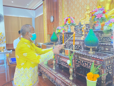 รองผู้ว่าราชการจังหวัดสุราษฎร์ธานี ได้อบรมชี้แจงแก่ผู้บรรพชา ... พารามิเตอร์รูปภาพ 1