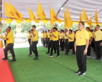ผู้ว่าราชการจังหวัดสุราษฎร์ธานีส่งมอบธงตราสัญลักษณ์งานเฉลิมพ ... พารามิเตอร์รูปภาพ 10