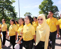 ผู้ว่าราชการจังหวัดสุราษฎร์ธานีส่งมอบธงตราสัญลักษณ์งานเฉลิมพ ... พารามิเตอร์รูปภาพ 19