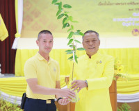 สุราษฎร์ธานีจัดพิธีมอบกล้าไม้ภายใต้โครงการ 72 ล้านต้น พลิกฟื ... พารามิเตอร์รูปภาพ 14