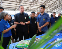 รองผู้ว่าราชการจังหวัดสุราษฎร์ธานี กล่าวต้อนรับท่านอธิบดีกรม ... พารามิเตอร์รูปภาพ 9