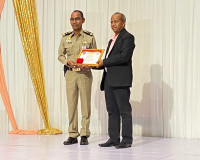 รองผู้ว่าราชการจังหวัดสุราษฎร์ธานี เป็นประธานมอบเกียรติบัตรใ ... พารามิเตอร์รูปภาพ 13