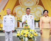 ผู้ว่าราชการจังหวัดสุราษฎร์ธานี พร้อมด้วย นายกเหล่ากาชาดจังห ... พารามิเตอร์รูปภาพ 8