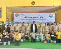 จังหวัดสุราษฎร์ธานีมอบสมุดประจำตัวผู้รับได้การคัดเลือกให้ทำก ... พารามิเตอร์รูปภาพ 13