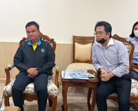 รองผู้ว่าราชการจังหวัดสุราษฎร์ธานี ให้การต้อนรับคณะทำงานของก ... พารามิเตอร์รูปภาพ 2