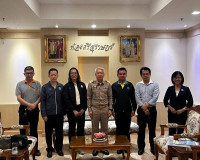 รองผู้ว่าราชการจังหวัดสุราษฎร์ธานี ให้การต้อนรับคณะทำงานของก ... พารามิเตอร์รูปภาพ 7