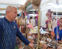 รองผู้ว่าราชการจังหวัด ปลื้ม ยอดทะลุ 12 ล้านบาท ใน&quot;ช้อปเพลิน ... พารามิเตอร์รูปภาพ 15