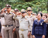 ผู้ว่าฯ สุราษฎร์ธานีนำข้าราชการและประชาชนร่วมพิธีถวายพระพรชั ... พารามิเตอร์รูปภาพ 22
