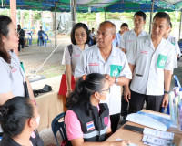 รองผู้ว่าราชการจังหวัดสุราษฎร์ธานี เป็นประธานในกิจกรรมเทิดพร ... พารามิเตอร์รูปภาพ 11