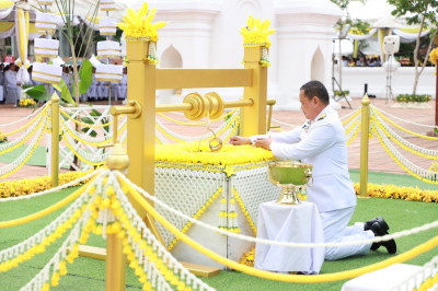 ผู้ว่าราชการจังหวัดสุราษฎร์ธานี เป็นประธานประกอบพิธีพลีกรรมต ... พารามิเตอร์รูปภาพ 1