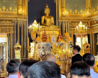 รองผู้ว่าราชการจังหวัดสุราษฎร์ธานี เข้าร่วม พิธีรับประทานผ้า ... พารามิเตอร์รูปภาพ 2