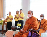 จังหวัดสุราษฎร์ธานีจัดพิธีทำบุญตักบาตรโครงการบรรพชาอุปสมบทเฉ ... พารามิเตอร์รูปภาพ 3