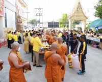 จังหวัดสุราษฎร์ธานีจัดพิธีทำบุญตักบาตรโครงการบรรพชาอุปสมบทเฉ ... พารามิเตอร์รูปภาพ 13