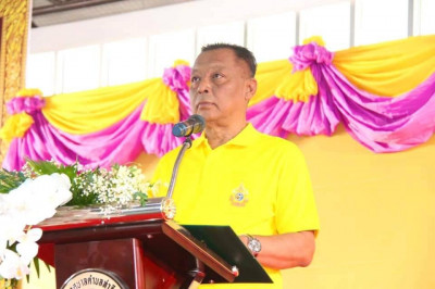 จังหวัดสุราษฎร์ธานีมอบโฉนดเพื่อการเกษตร เฉลิมพระเกียรติพระบา ... พารามิเตอร์รูปภาพ 1