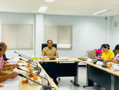 รองผู้ว่าราชการจังหวัดสุราษฎร์ธานี เป็นประธานในการประชุมคณะก ... พารามิเตอร์รูปภาพ 1